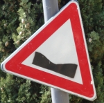 signspeedbump